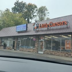 Aqua Nails Spa - Next to little Caesars and house of falafel