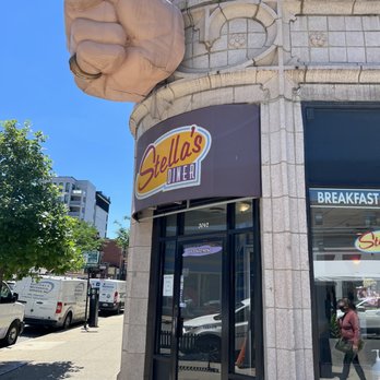 Stella's Diner - Exterior - Diners Near Me - Chicago, Illinois Stella's Diner - Exterior - Diners Near Me - Chicago, Illinois