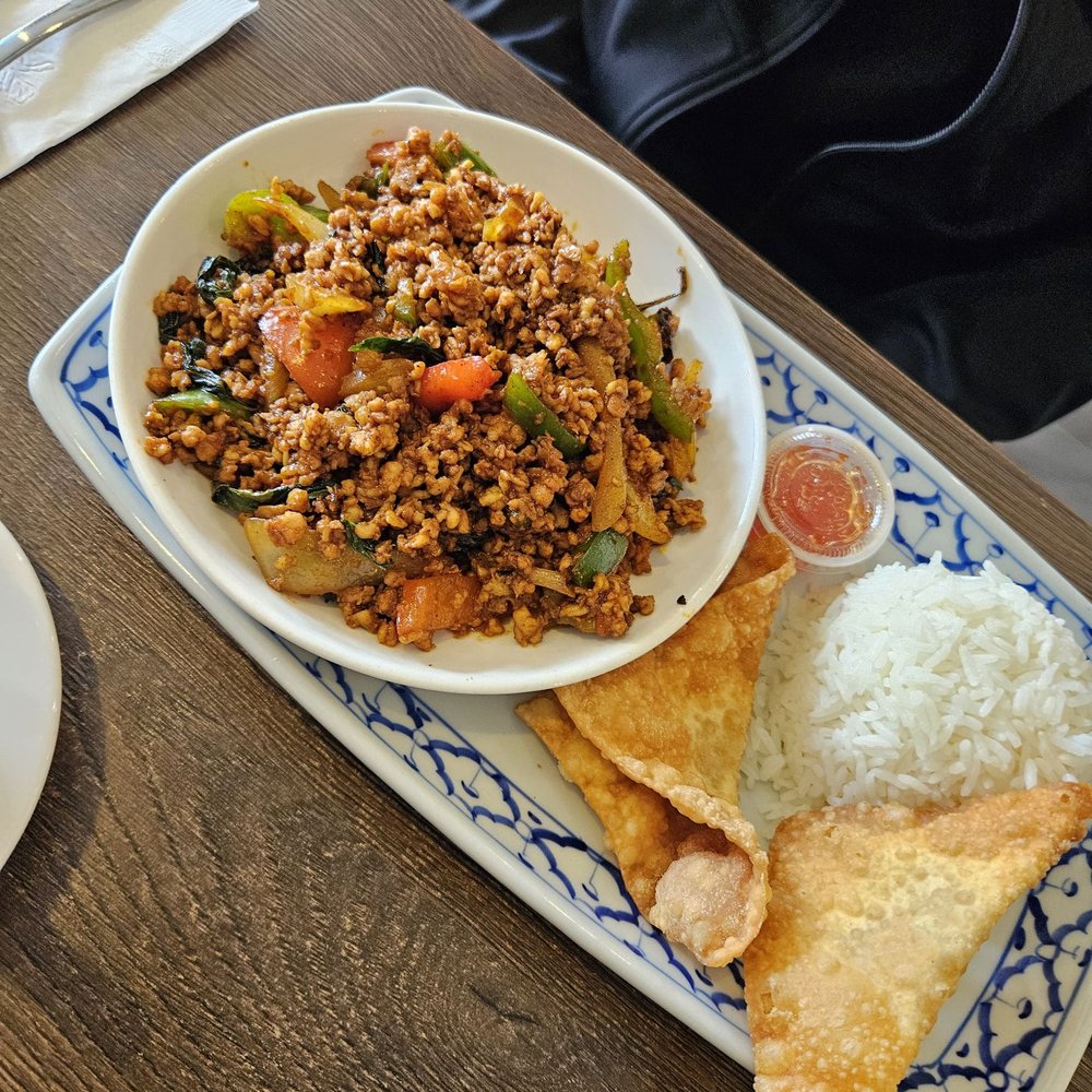 Singkawang Cafe - Chicken basil fried rice - Indonesian Near Me - El Monte, California Singkawang Cafe - Chicken basil fried rice - Indonesian Near Me - El Monte, California