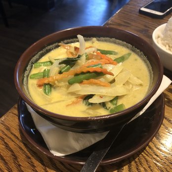 Sweet Basil - Green Curry - Sushi Bars Near Me - Crescent Springs, Kentucky