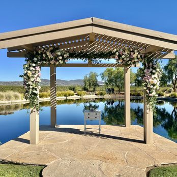 Brandi Nicole Floral Designer - Arbor florals - Floral Designers Near Me - Temecula, California Brandi Nicole Floral Designer - Arbor florals - Floral Designers Near Me - Temecula, California