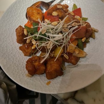 Ling Ling by Hakkasan - Kung pao chicken - Asian Fusion Near Me - México, D.F., DIF