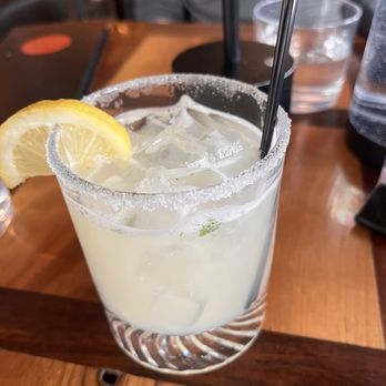 520 Bar & Grill - Main Squeeze - Bars Near Me - Bellevue, Washington