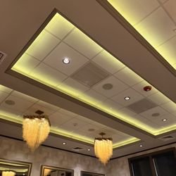 La Famiglia Italian Restaurant - Dining area