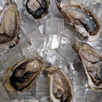 The Crawfish - First time here, decided to give it a try and i gotta say.. Delicious oysters!! Thumbs up all the way! - Cajun/Creole Near Me - Sylmar, California