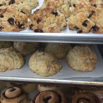Baking Sweet Scents - Scones and cinnamon rolls - Desserts Near Me Baking Sweet Scents - Scones and cinnamon rolls - Desserts Near Me