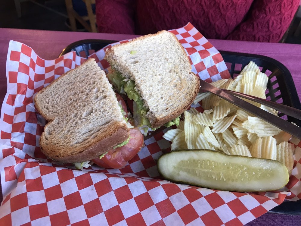 Lisa's Sandwich Den