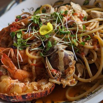 Cipriano's Kitchen - Cioppinno - Italian Near Me - Waimea, Hawaii