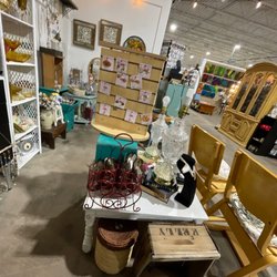 Painted Tree Boutique - Booth p5 and f19 flamingo Warrior vintage