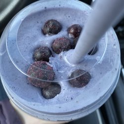 LevelUp Nutrition - Blueberry muffin healthy shake
