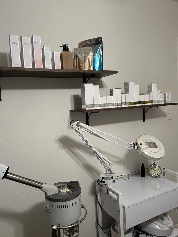 Merritt Skincare Logo