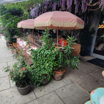 Little Hen - Front - Breakfast & Brunch Near Me - Miami, Florida Little Hen - Front - Breakfast & Brunch Near Me - Miami, Florida