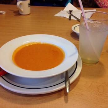 IHOP - Cheesy tomato.....strange, but so good. And this my favorite drink the Tropical Island Twist, so delicious!!!! - Breakfast & Brunch Near Me - Parsippany, New Jersey
