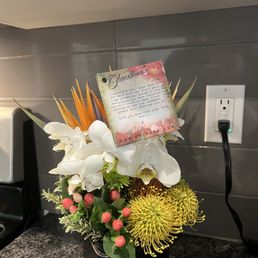 Medium tropical arrangement Medium tropical arrangement