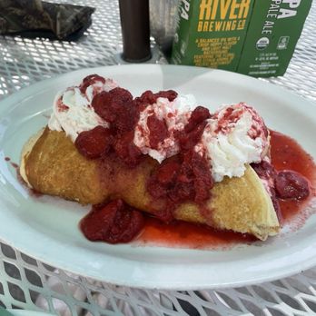 L's Kitchen - THE strawberry pancake! - American Near Me - Fortuna, California L's Kitchen - THE strawberry pancake! - American Near Me - Fortuna, California