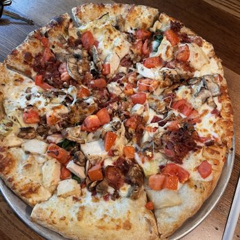 Hideaway Pizza - Paradise pie - Pizza Near Me - Yukon, Oklahoma Hideaway Pizza - Paradise pie - Pizza Near Me - Yukon, Oklahoma