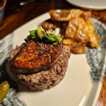Evelyn Rose - Venison tartar with Foie Gras (by itself: 3.8/5, with the Foie Gras: 4.25/5) - American Near Me - Vienna, Virginia