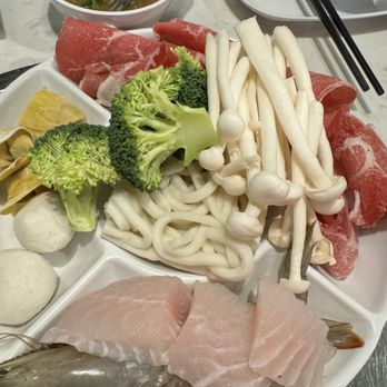 George's Hot pot & bbq - $13.99 lunch hot pot. - Hot Pot Near Me - Gaithersburg, Maryland