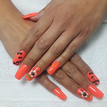 Bellevue Luxury Nails - Noemi nails design by tina gelish #22 may/31/2018 - Nail Salons Near Me - Bellevue, Washington