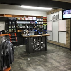 Hilo Grow Shop - Please come and enjoy our air conditioned retail space! Seating and cold water available. Get your gardening gear and take a load off!