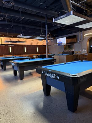 J Bar & Golf Lounge by null