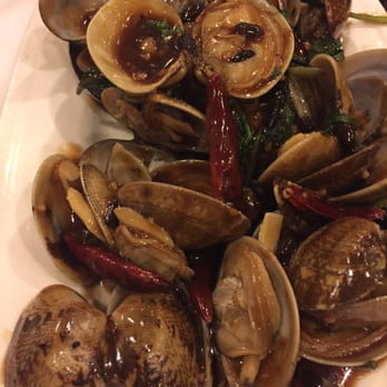 Dumpling Cafe - Clams w/ basil - Taiwanese Near Me - Boston, Massachusetts