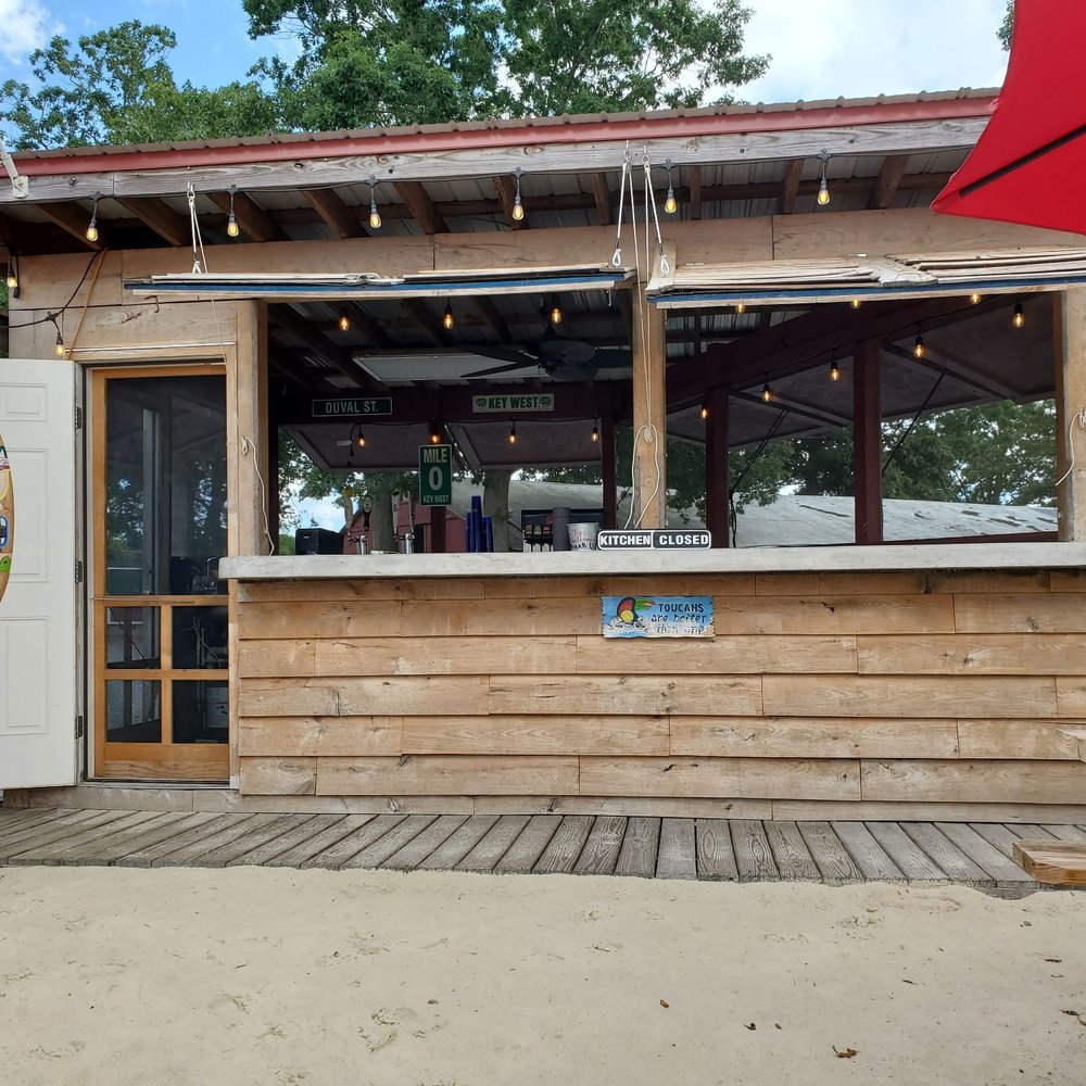 Fat Daddy's BBQ - Outside counter - Barbeque Near Me - Georgetown, Delaware