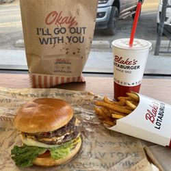 Blake's Lotaburger - LOTA burger NM style with green chilis
