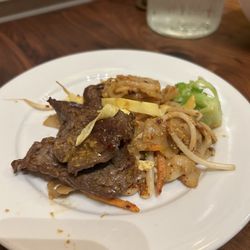 Lele's Restaurant - Phat Si-io