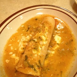 El Jaripeo Mexican Restaurant - Little Chute - The side order, Chicken Enchilada. No sour cream :/