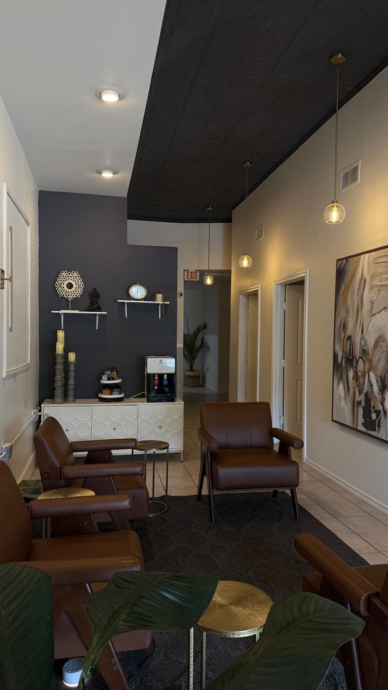 Restore Wellness Studio Logo