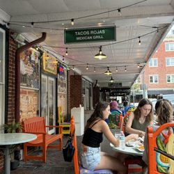 Tacos Rojas - Downtown street taco vibes