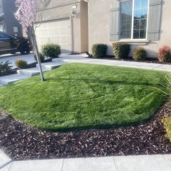 Carlos Garcia Yard Services - Front of the house - Lawn Services Near Me Carlos Garcia Yard Services - Front of the house - Lawn Services Near Me