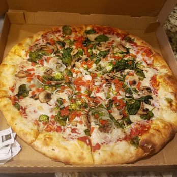 Bluetick Tavern - 18" vegetarian pizza with vegan cheese - Sports Bars Near Me - Maryville, Tennessee Bluetick Tavern - 18" vegetarian pizza with vegan cheese - Sports Bars Near Me - Maryville, Tennessee