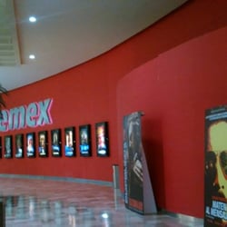 Cinemex Plaza del Valle - Entrada de Cinemex Plaza del Valle