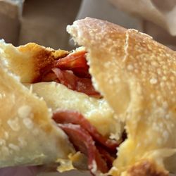 The Nook - Linguica Roll