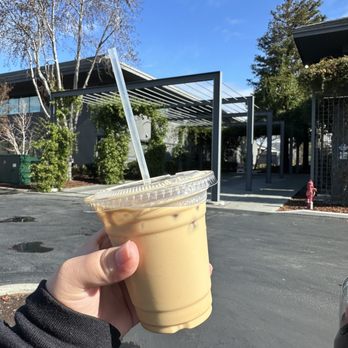 1 Oz Coffee - Iced Vanilla Bean Latte - Caterers Near Me - Santa Clara, California 1 Oz Coffee - Iced Vanilla Bean Latte - Caterers Near Me - Santa Clara, California