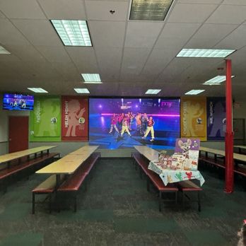 Chuck E. Cheese - Pizza Near Me - Escondido, California