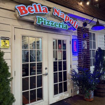 Bella Napoli Pizzeria - Italian Near Me - Nashville, Tennessee