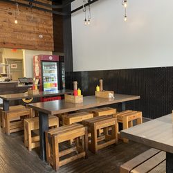 Chop House Burger - Interior