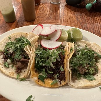 Los Bigotes De Villa - Great authentic Mexican tacos. Great customer service and clean restaurant. - Mexican Near Me - Federal Way, Washington