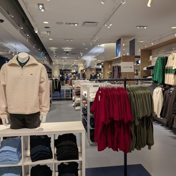 La Maison Simons - Menswear - Women's Clothing Near Me - Toronto, Ontario