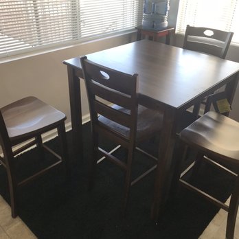 Ashley Store - Dining room set - Furniture Stores Near Me - Long Beach, California Ashley Store - Dining room set - Furniture Stores Near Me - Long Beach, California