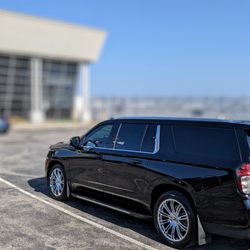 For Sure Luxury Transportation - Awaiting Private Arrival