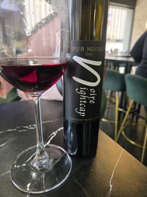 Pur Noire Urban Wineries by null