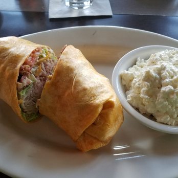 Lindy's Landing - Cali Wrap Sandwich with a side of Cottage Cheese - American Near Me - Wauconda, Illinois