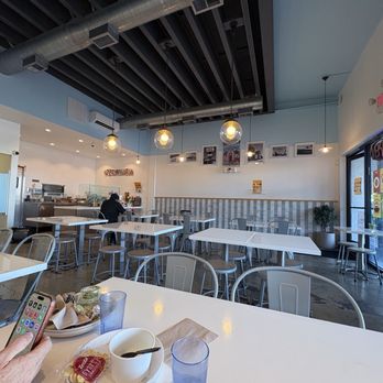 Uncle Mac’s Kitchen - Seating area - Seafood Near Me - Gardena, California Uncle Mac’s Kitchen - Seating area - Seafood Near Me - Gardena, California