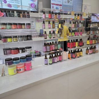 Glittery Slime Parlour - Colors and scents - Kids Activities Near Me Glittery Slime Parlour - Colors and scents - Kids Activities Near Me