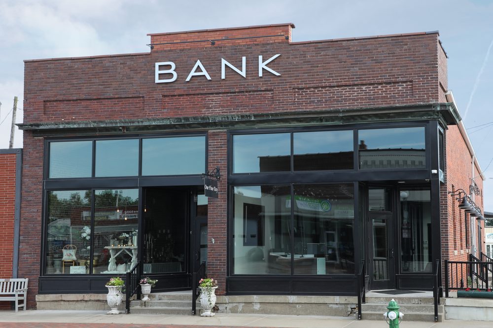 BANK MEDIAPOLIS 527 Main St, Mediapolis, Iowa Banks & Credit