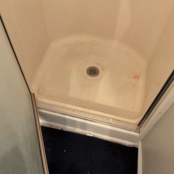 Grandstaff Spotless Solutions - Shower not cleaned - Home Cleaning Near Me Grandstaff Spotless Solutions - Shower not cleaned - Home Cleaning Near Me